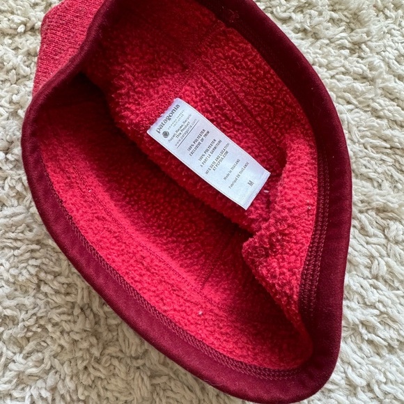 Patagonia Red Fleece Skull Cap Beanie - Picture 6 of 6